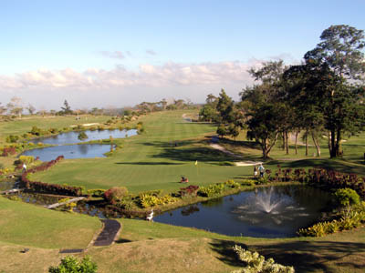 Evercrest El Patio Restaurant perfect view of the rolling hills of the golf course