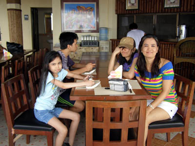 Taramindu Beach Laiya Balukbaluk Dining Hall